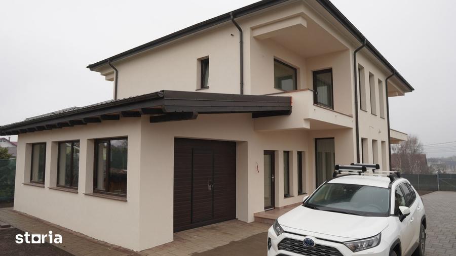 Casă cu 4 camere cu Teren 1080 Mp în Șcheia