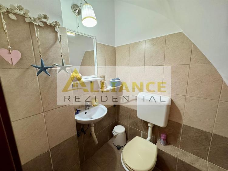 Casă individuală cu 3 camere decomandat cu Canalizare în Sud