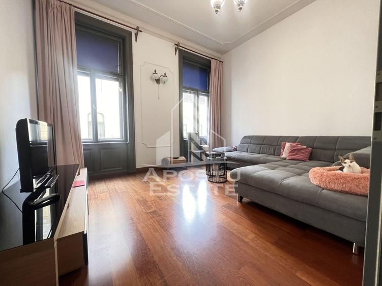 Apartament cu 5 camere decomandat în Central