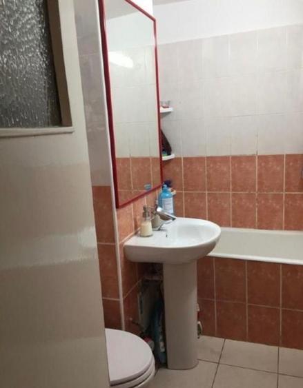 Apartament cu 2 camere decomandat, mobilat în Teiul Doamnei