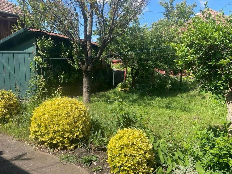 Casă cu 3 camere cu Teren 277 Mp în Sărmașu