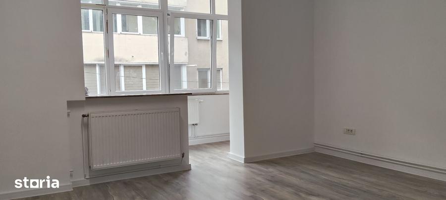 Garsonieră decomandată în Malul Mureșului