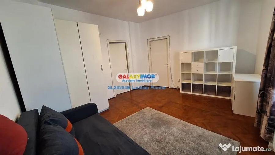 Apartament cu 2 camere decomandat în Universitate