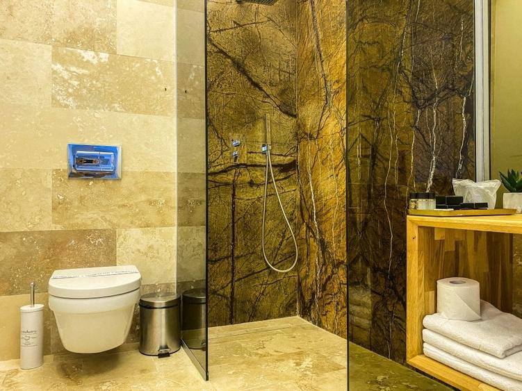 Apartament cu 2 camere decomandat, mobilat în Central