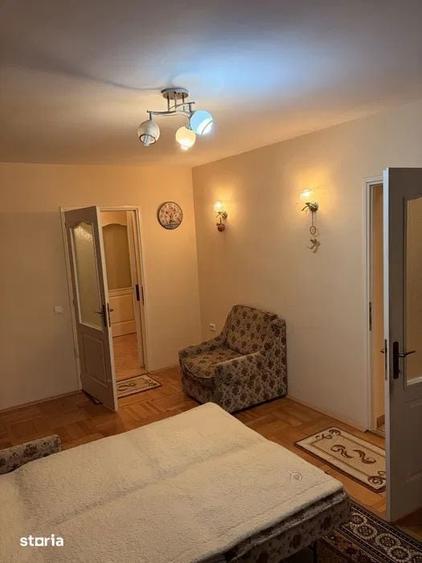 Apartament cu 3 camere în 22 Decembrie 1989