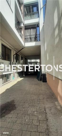 Apartament cu 4 camere semidecomandat în Cișmigiu