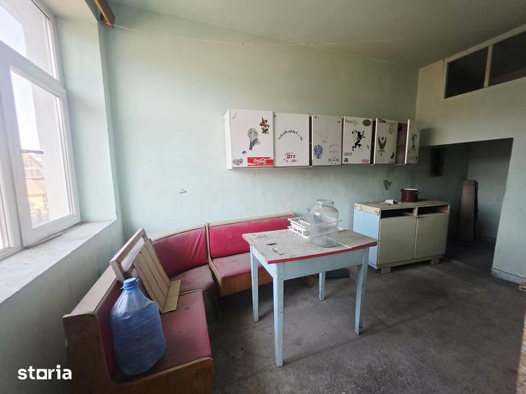 Apartament cu 2 camere semidecomandat în Tractorul