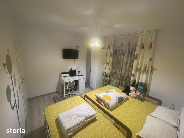 Apartament cu 3 camere decomandat în Dobroești