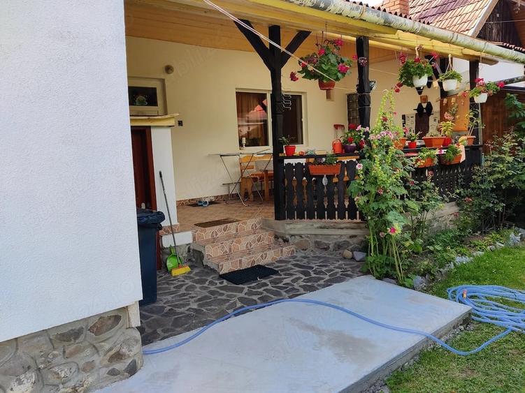 Casă cu 3 camere cu Teren 860 Mp în Praid