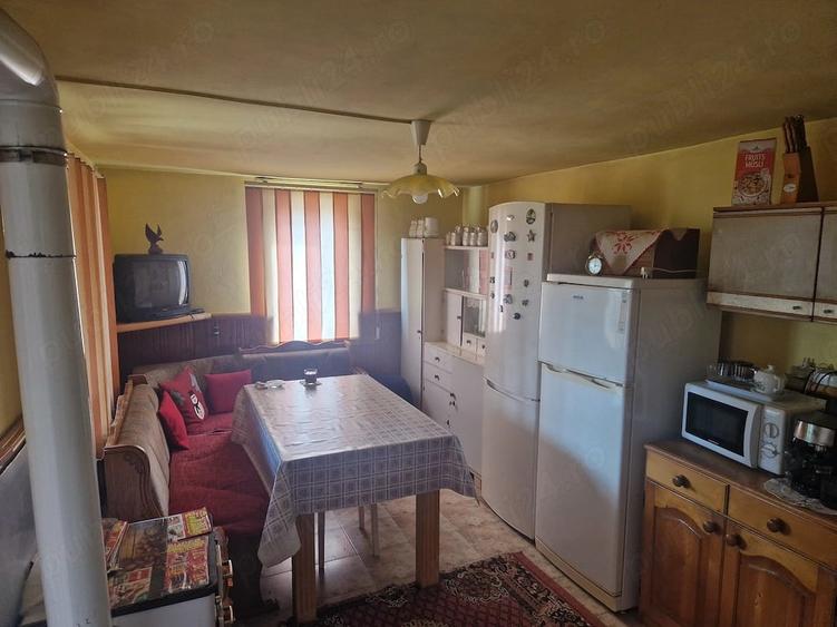 Casă cu 3 camere cu Teren 671 Mp în Central