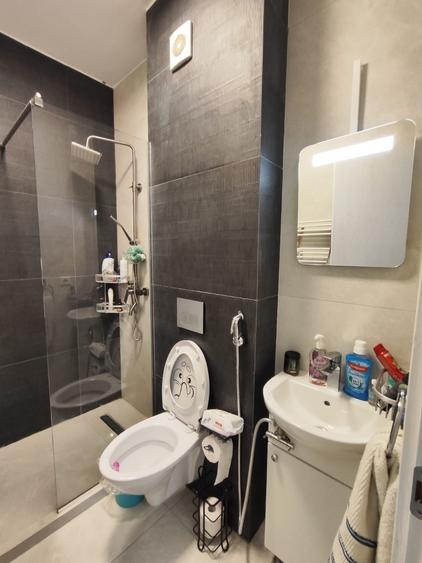 Apartament cu 4 camere decomandat, mobilat în Brâncoveanu