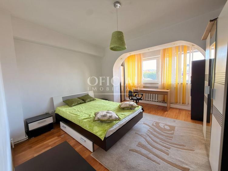 Apartament cu 3 camere decomandat, mobilat în Central