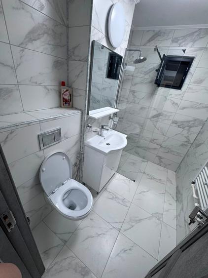 Apartament cu 2 camere semidecomandat în Poarta 6