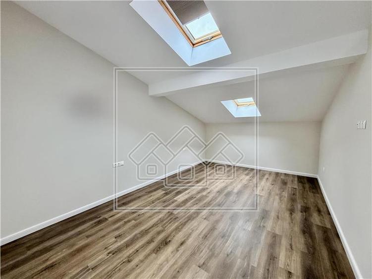 Apartament cu 3 camere nedecomandat în Exterior Sud