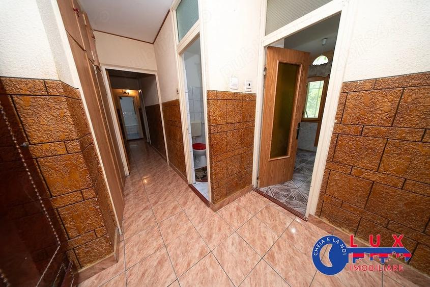 Apartament cu 3 camere decomandat în C5