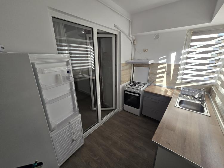 Apartament cu 2 camere decomandat în 13 Septembrie