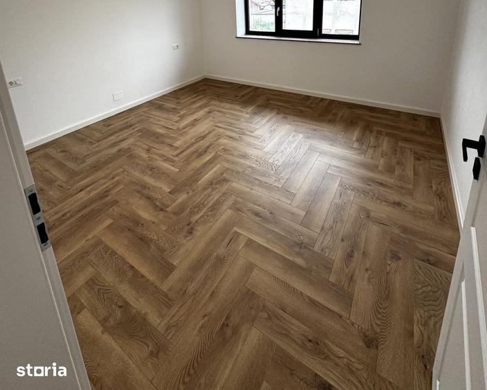 Casă cu 5 camere cu Teren 500 Mp în Gherăiești