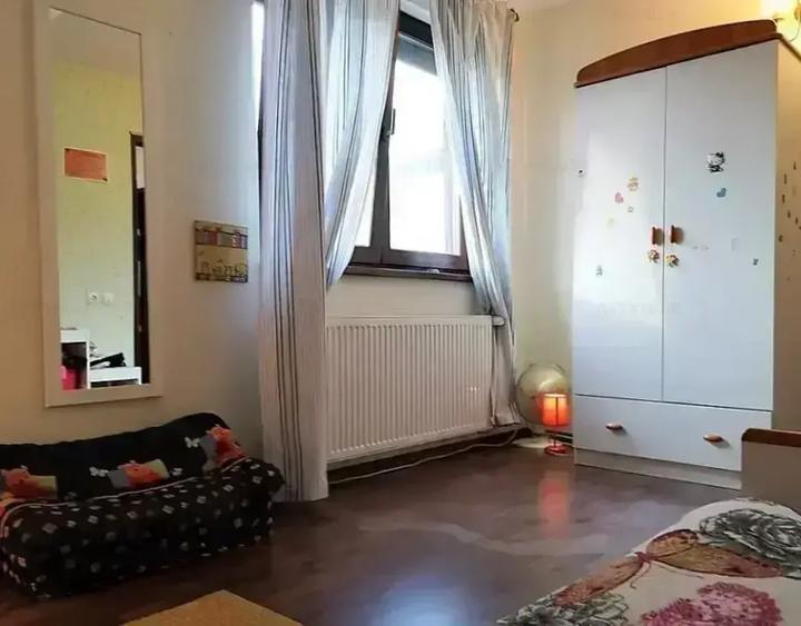 Casă cu 5 camere cu Canalizare în Mogoșoaia