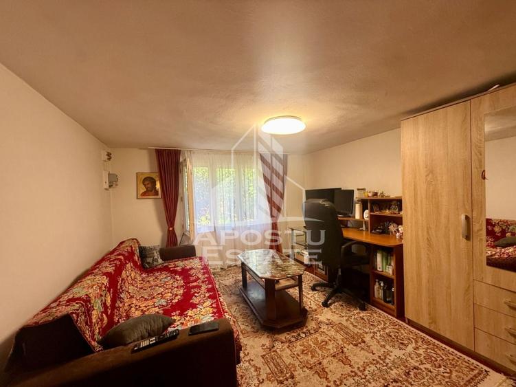 Casă individuală cu 3 camere cu Canalizare în Plopi
