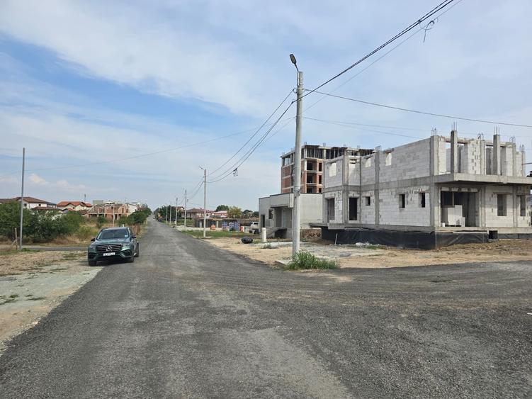 Teren Construcții intravilan de 550 mp, în Periferie