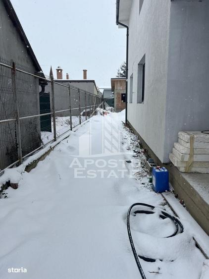 Casă cu 4 camere în Moșnița Nouă