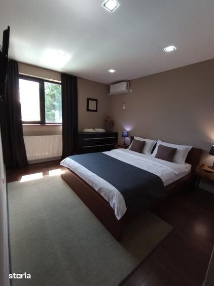 Casă cu 6 camere cu Teren 900 Mp în Cetate
