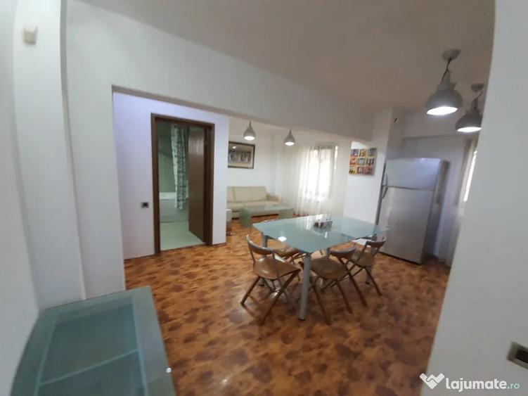 Apartament cu 3 camere decomandat în Unirii