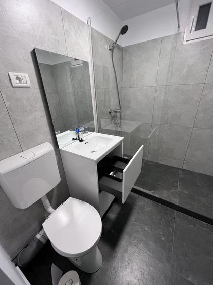 Apartament cu 2 camere decomandat în Crângași