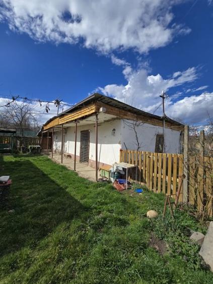 Casă individuală cu 3 camere cu Teren 2876 Mp în Herneacova