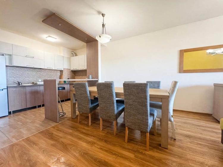 Apartament cu 2 camere semidecomandat, mobilat în Central