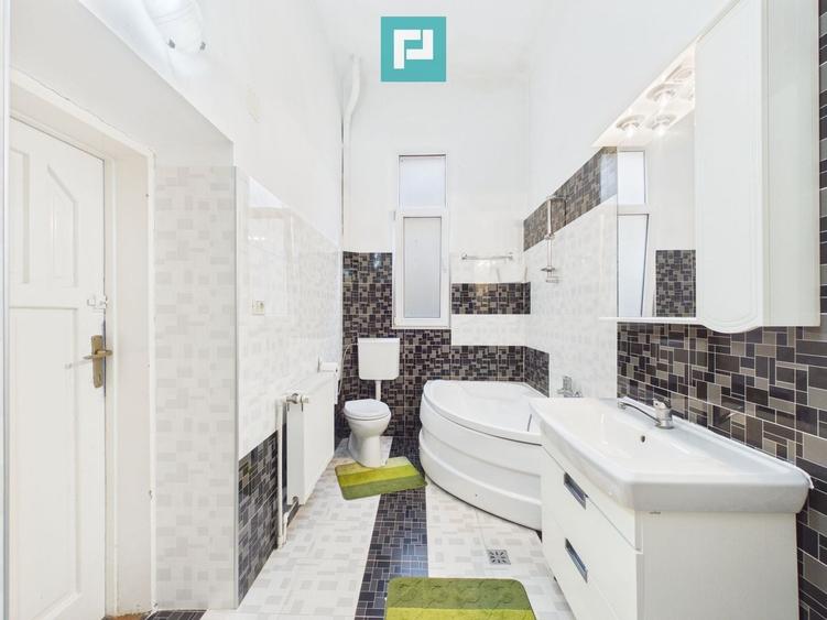 Apartament cu 3 camere semidecomandat în Boul Roșu