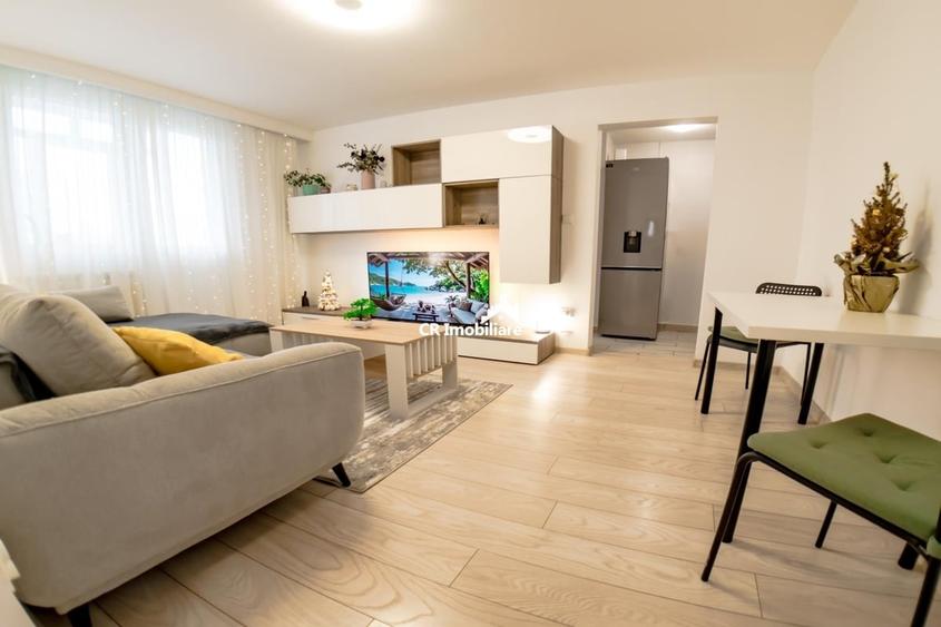 Apartament cu 3 camere semidecomandat în Eroii Revoluției