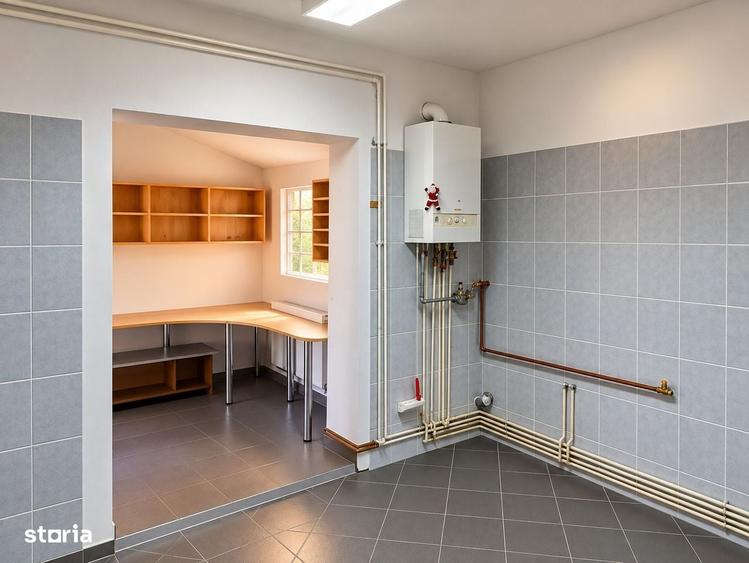 Casă cu 4 camere cu Teren 120 Mp în Obor