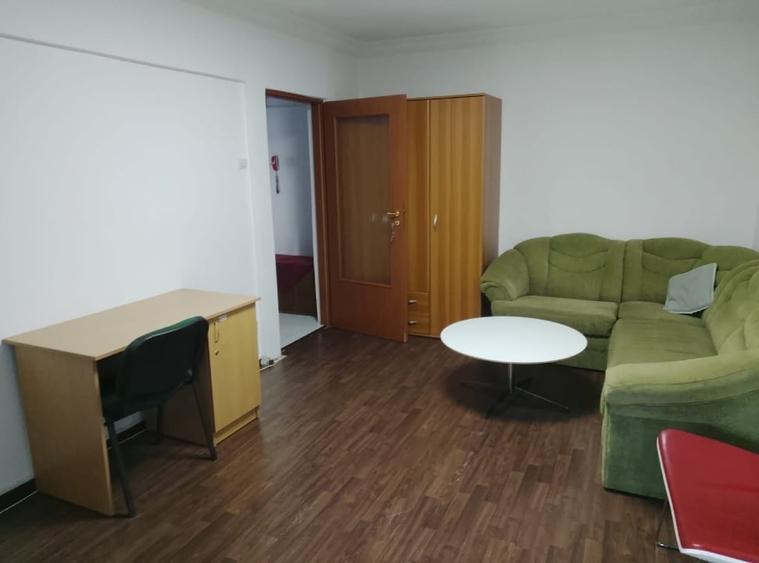 Apartament cu 3 camere decomandat, mobilat în Iancului
