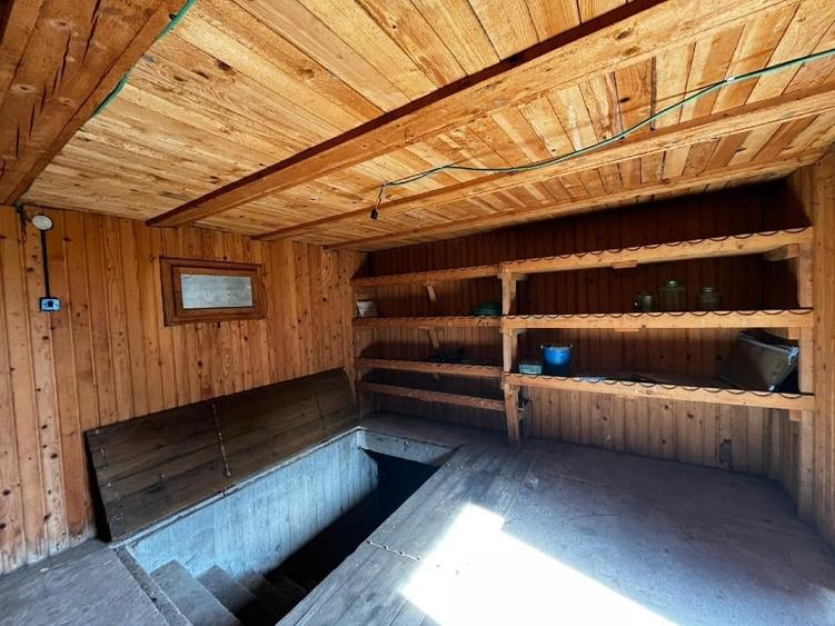 Casă individuală cu 5 camere cu Canalizare în Dofteana