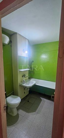 Apartament cu 4 camere decomandat în Dâmbul Rotund
