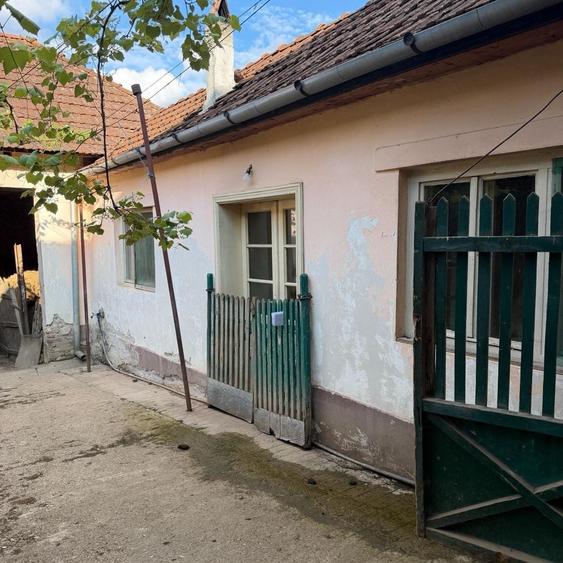 Casă cu 4 camere în Vălanii de Beiuș