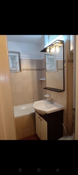 Apartament cu 2 camere semidecomandat în Lacul Tei