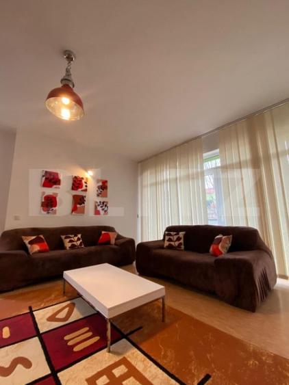 Apartament cu 3 camere semidecomandat în Câmpului