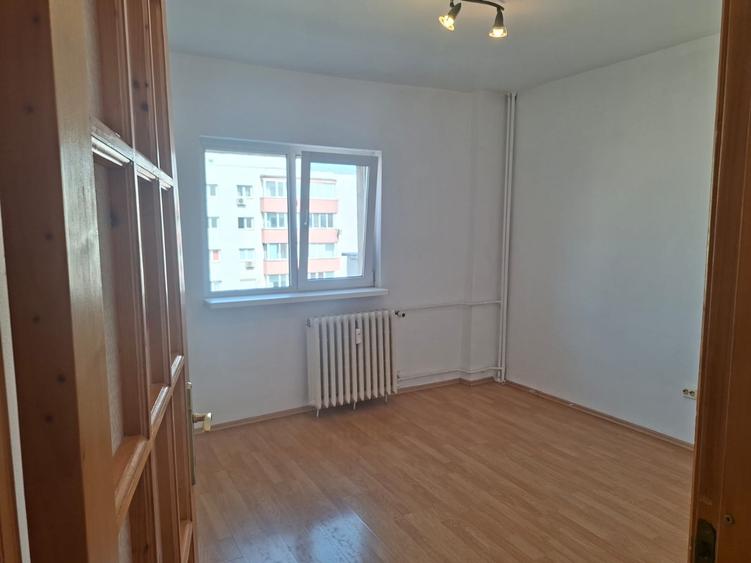 Apartament cu 2 camere decomandat în Moșilor