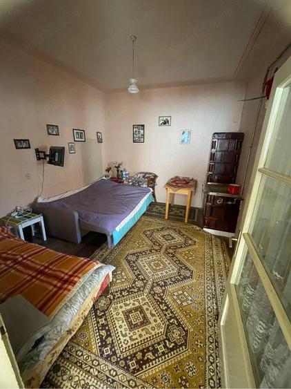 Casă cu 2 camere cu Teren 899 Mp în Central