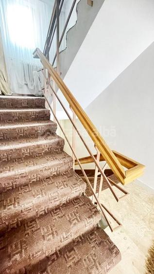 Casă individuală cu 12 camere decomandat cu Canalizare în Sărărie