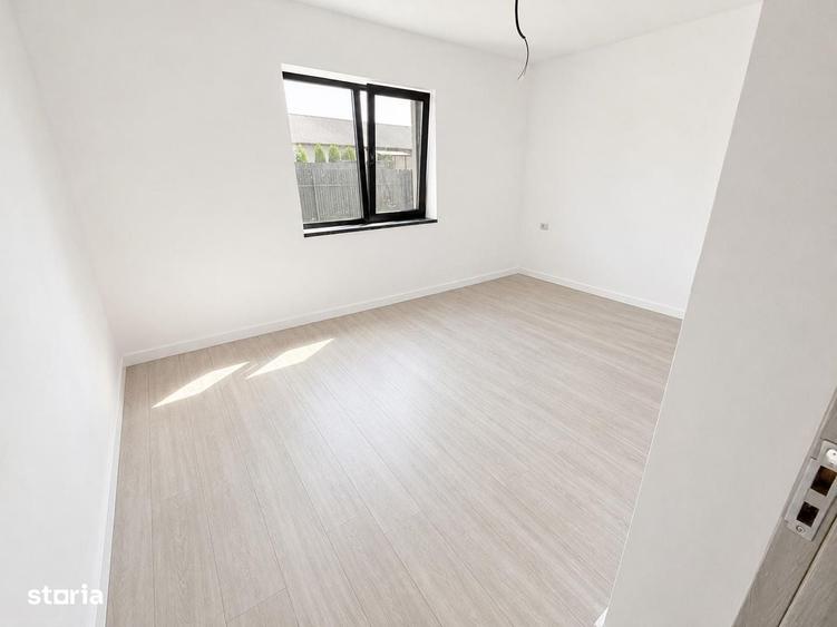 Casă cu 3 camere cu Teren 460 Mp în Miroslava