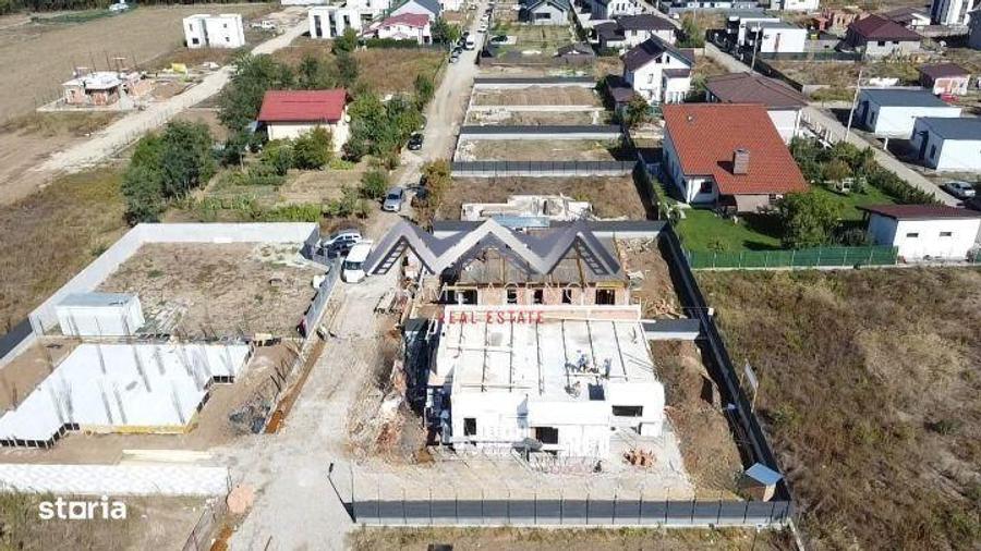 Casă cu 4 camere cu Teren 420 Mp în Balotești
