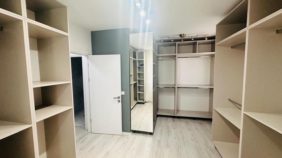 Duplex cu 5 camere cu Canalizare în Otopeni