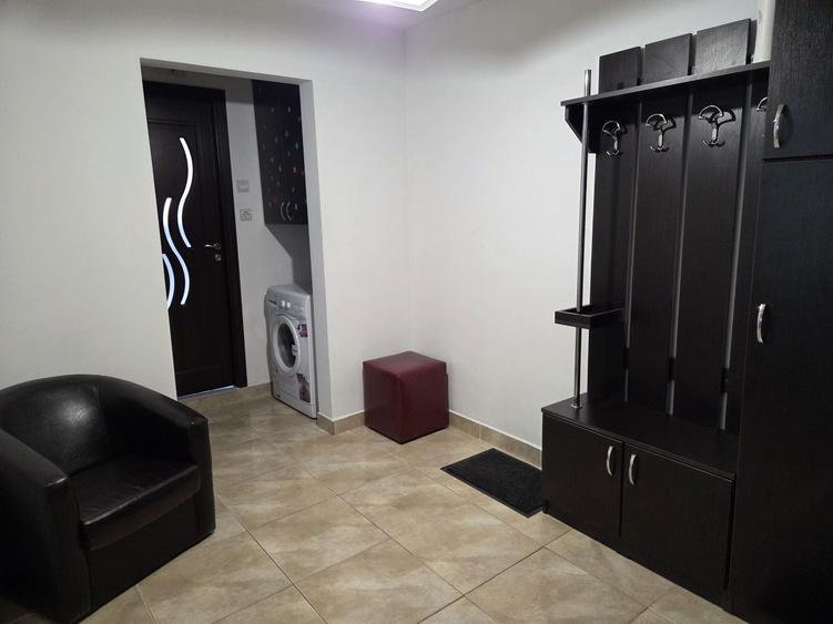 Apartament cu 2 camere decomandat în Nicolina