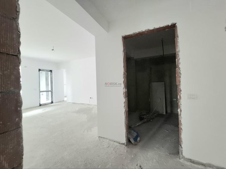 Apartament cu 3 camere decomandat în Fundeni
