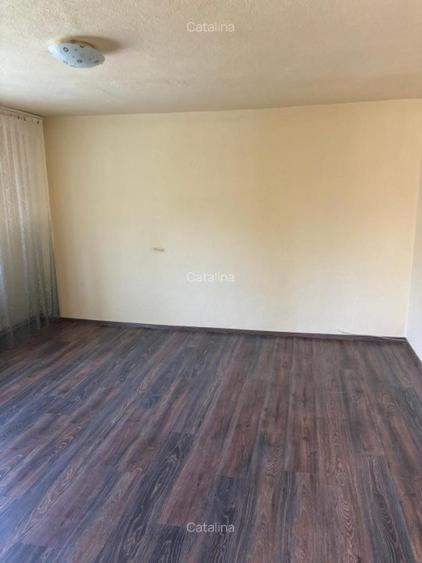 Casă cu 4 camere cu Teren 20 Mp în Diaconești