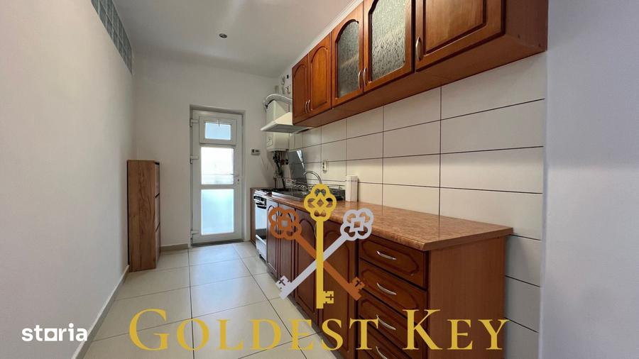 Apartament cu 3 camere decomandat în Florești