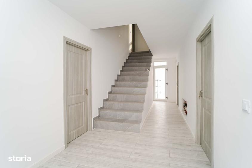 Casa / Vila NOUA 7 camere, 290 mp, 450 mp teren - Valea Lupului - 1